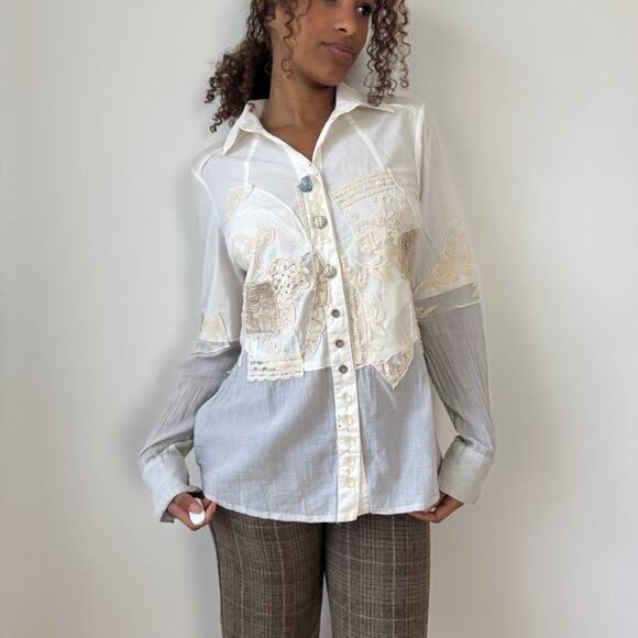 Unknown Tops - Vintage Italian patchwork lace & cotton appliqué button-down blouse (Medium)